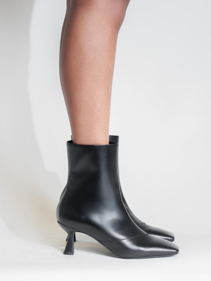 Denia Black Boot