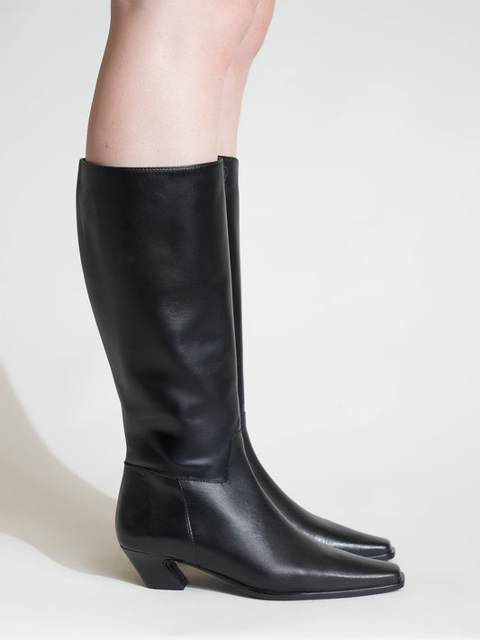 Elda Black Boot
