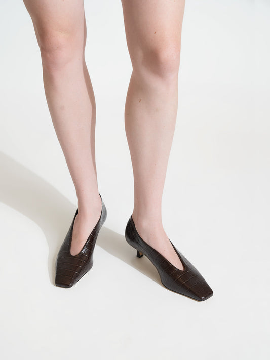 Mariana Brown Croco Pump