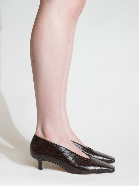 Mariana Brown Croco Pump