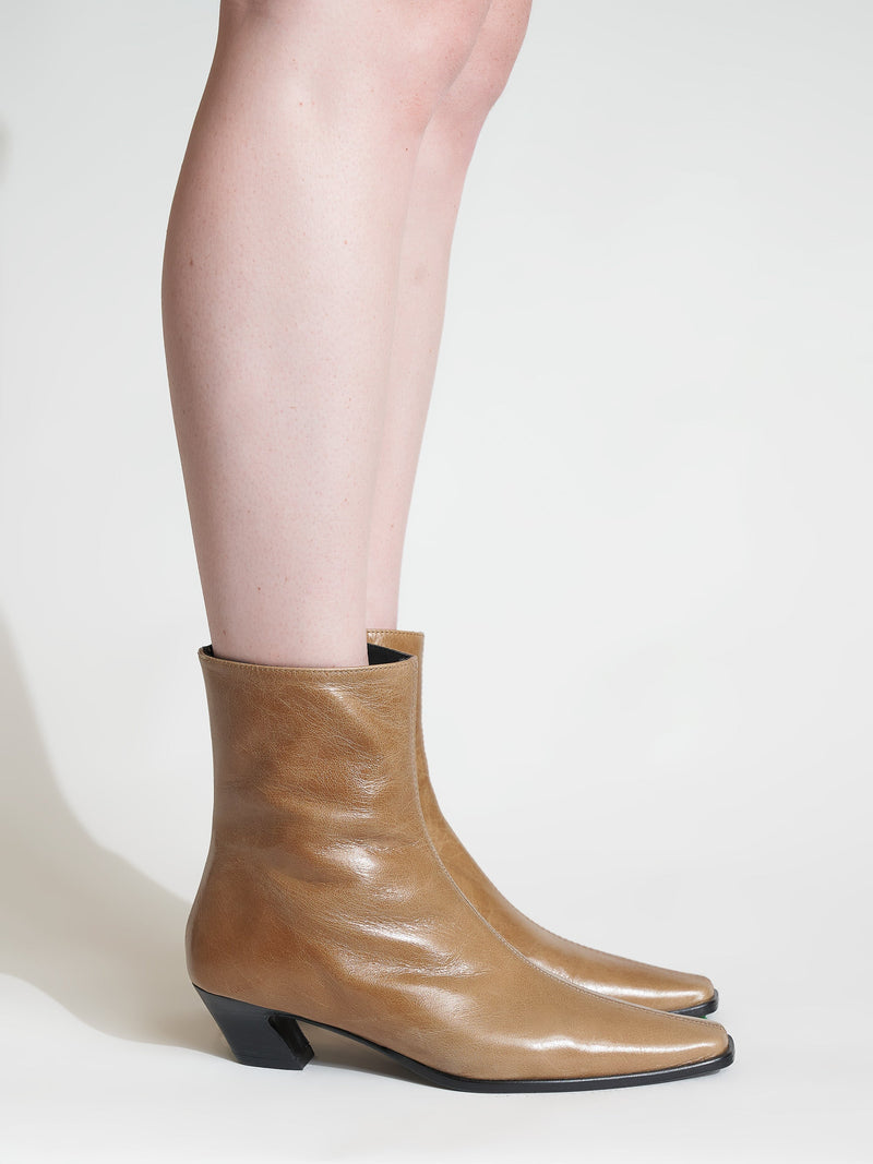 Melilla Tan Boot