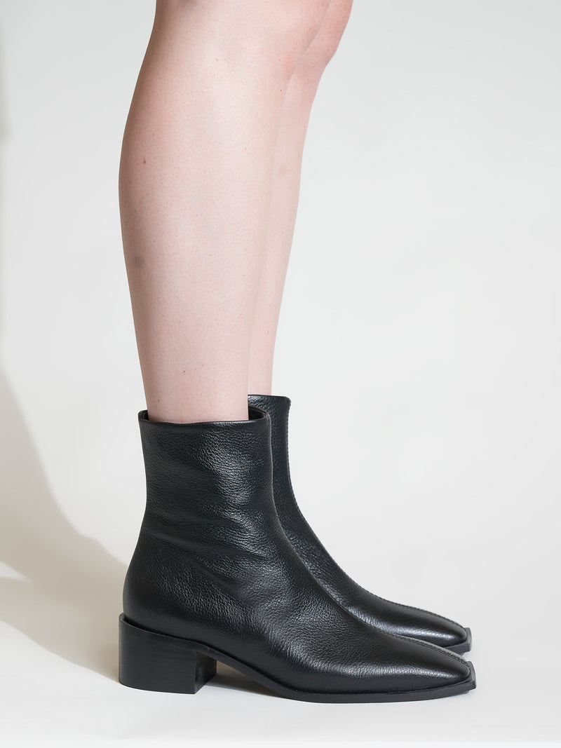 Palma Black Boot