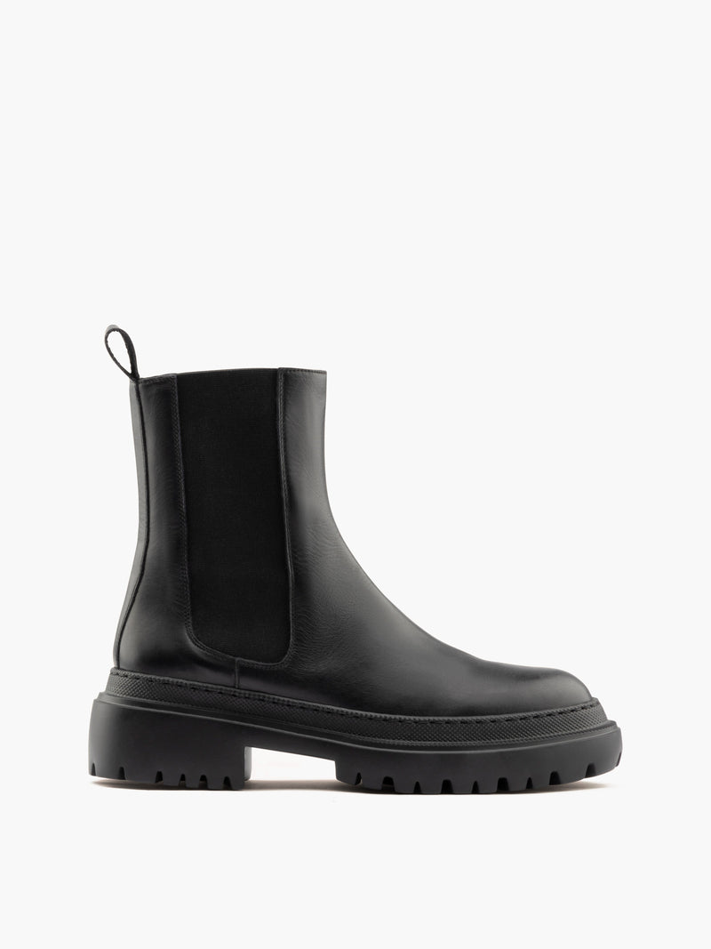 Black leather chelsea boot