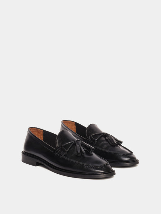 Black tassel leather loafers
