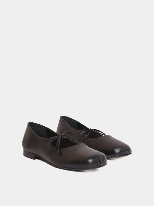 black mary jane ballerina with thin lace
