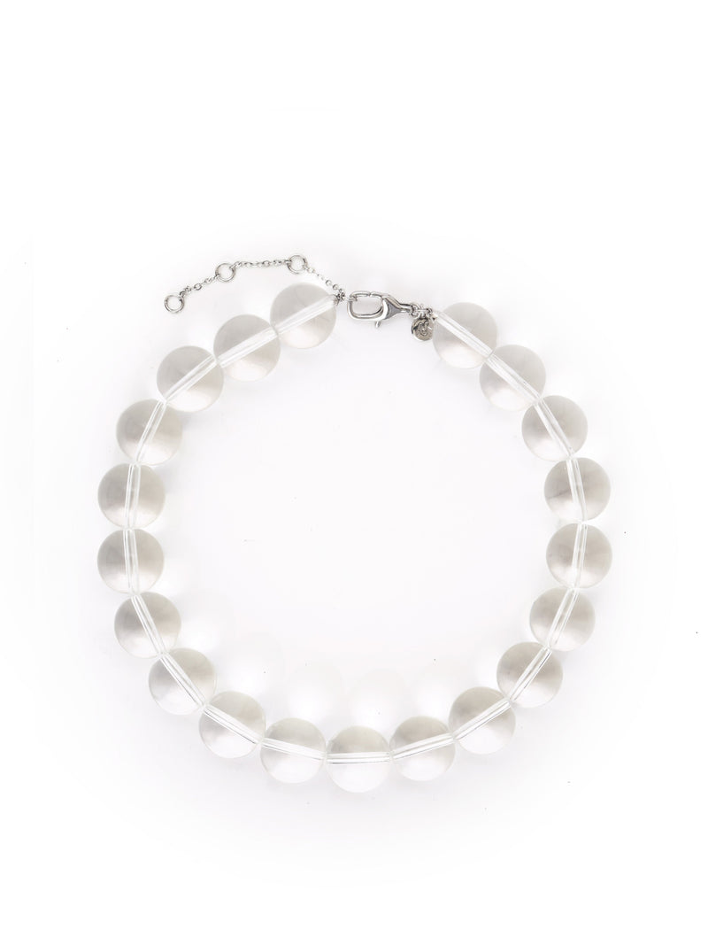 Imelda necklace with round transparent beads.