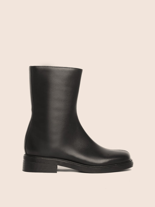 Leon Black Boot
