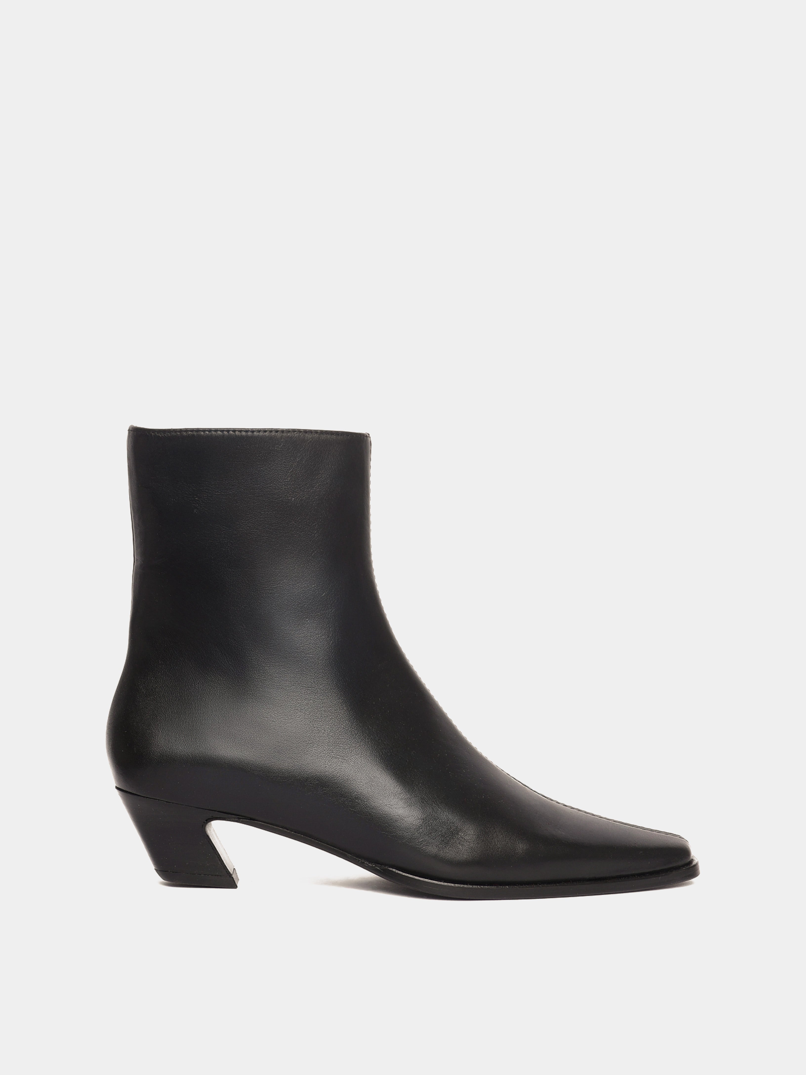 Black leather ankle boot with a pointed toe