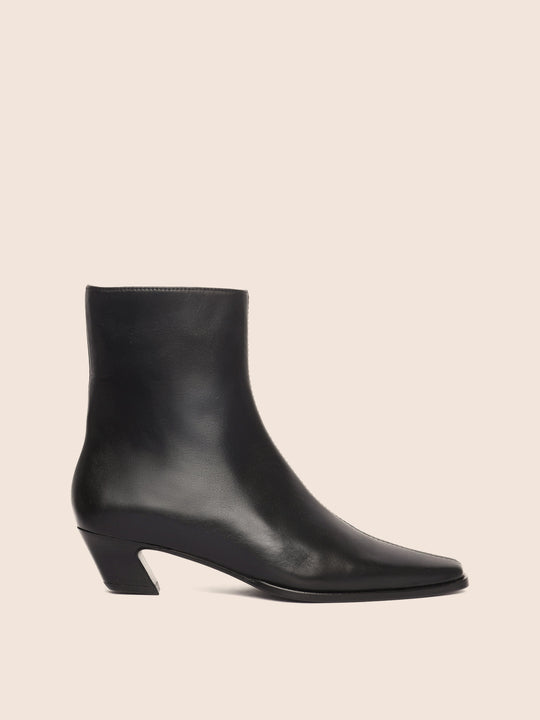 Melilla Black Boot