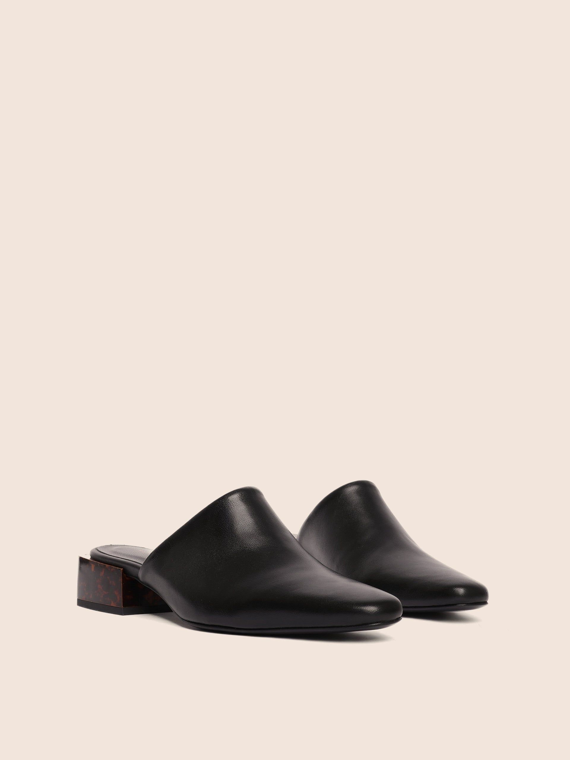 Navio Black Mule