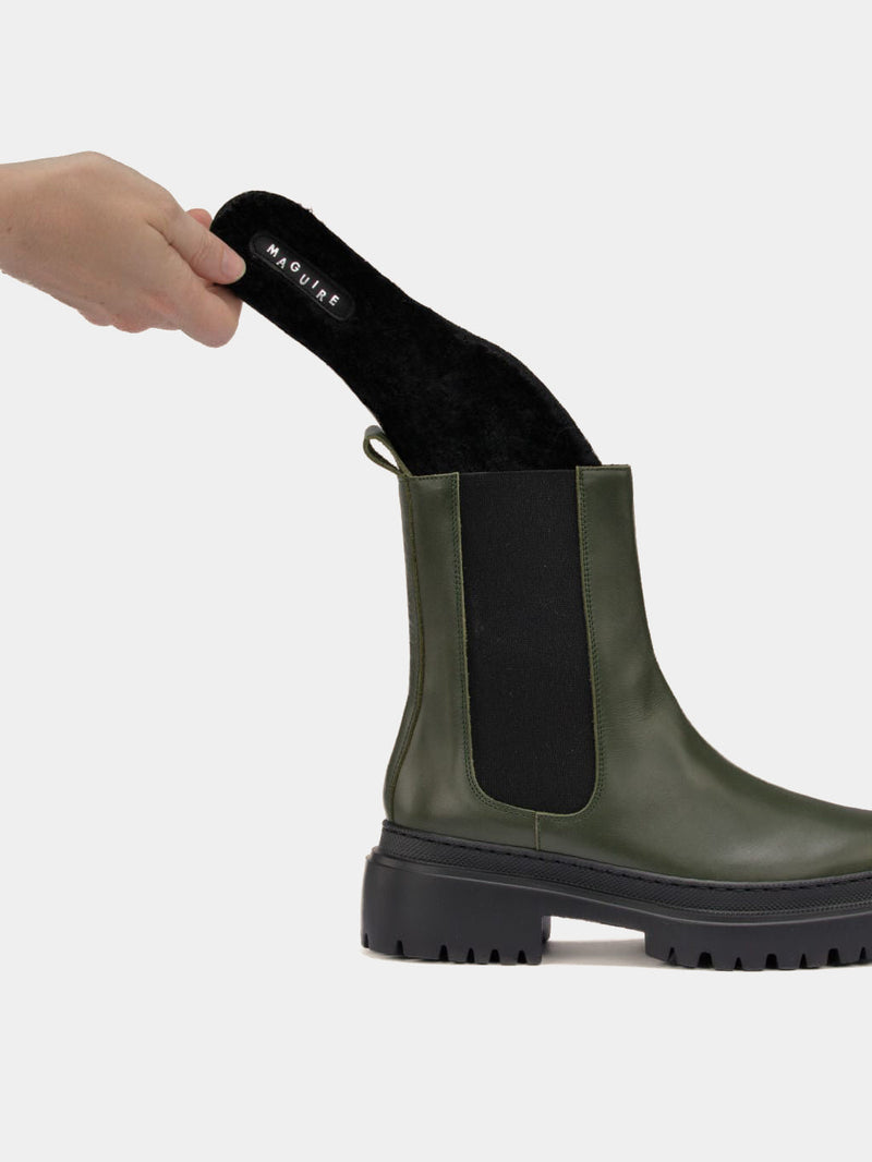 Shearling insoles.