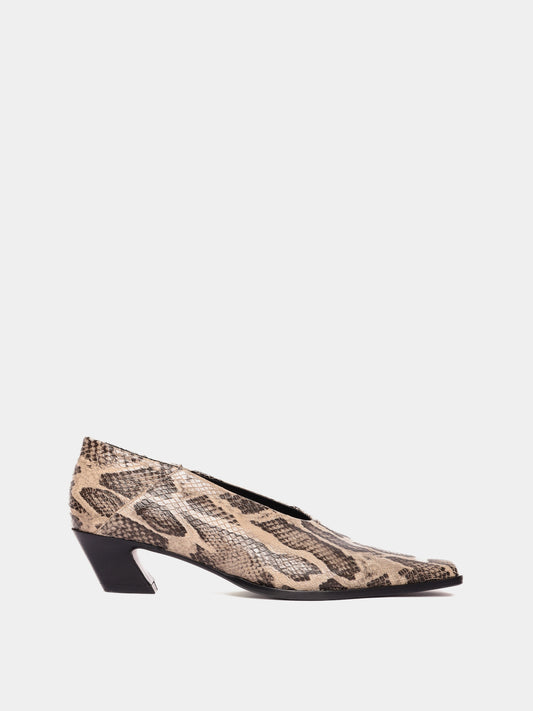 Snake pattern leather closed-toe heel