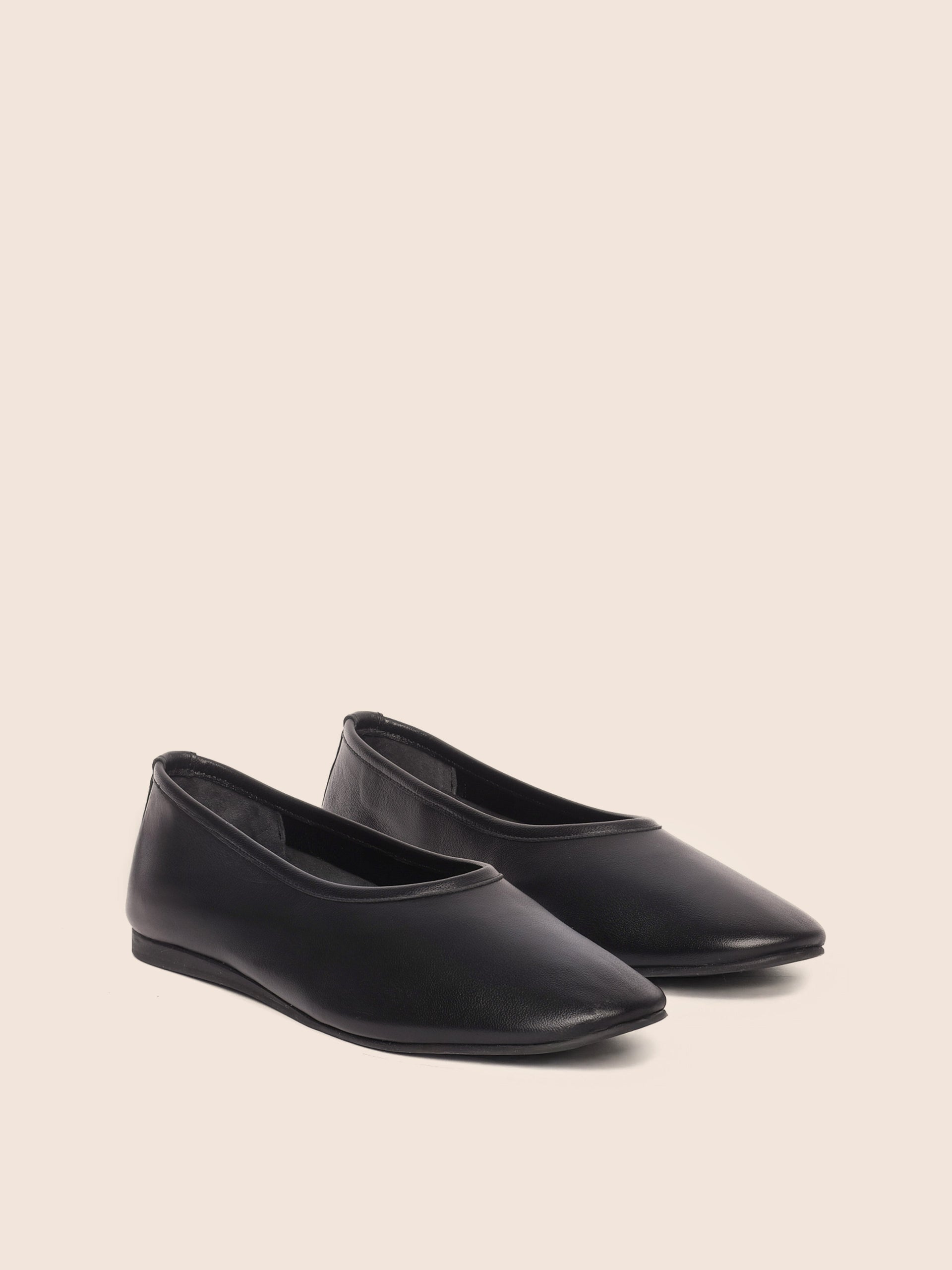 Trofa Black Leather Ballerina