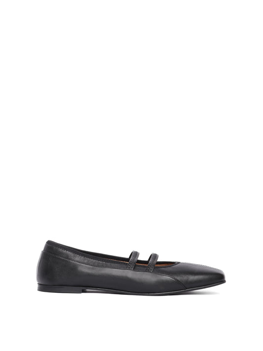 Square toe ballet flat with two elastic straps on the vamp and stitching detailing all over, in a soft black leather. 