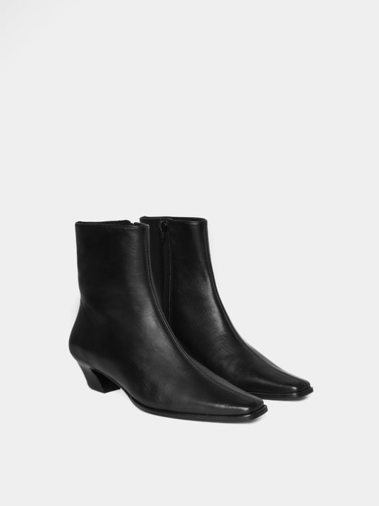 Melilla Black Boot