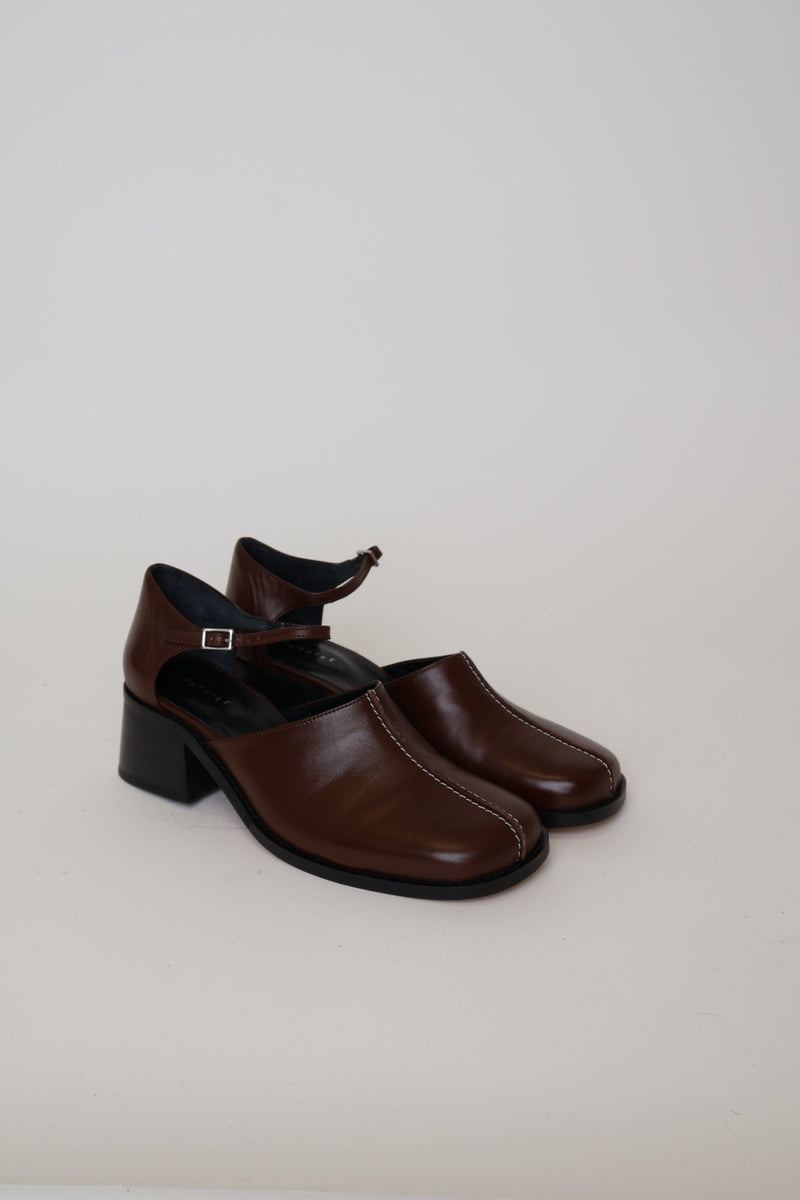 Floor Model Mafra Brown 42