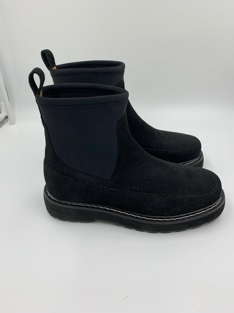 Sample Black Chelsea Boot Unlined 38