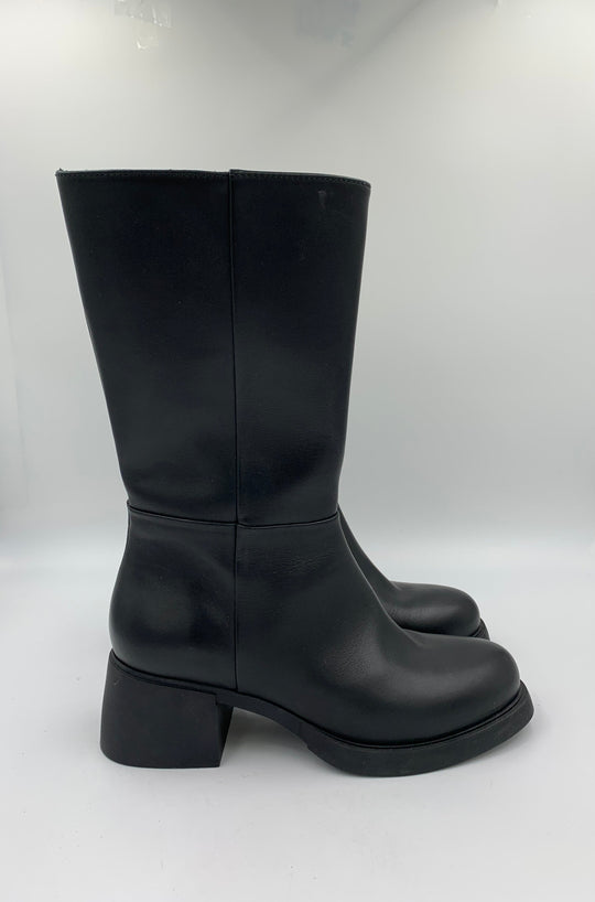 Sample Mid-calf Black Boot 37