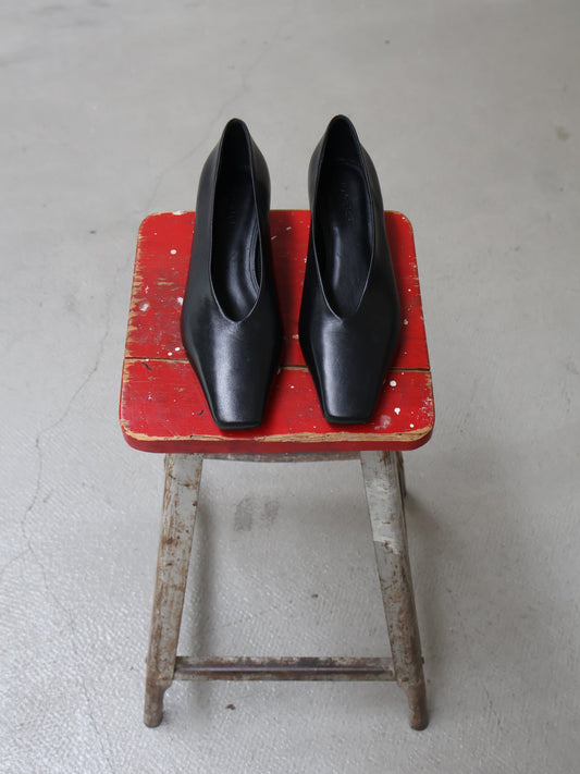 Mariana Black Pump