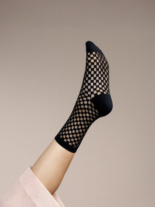 Anise Sheer Crew Black