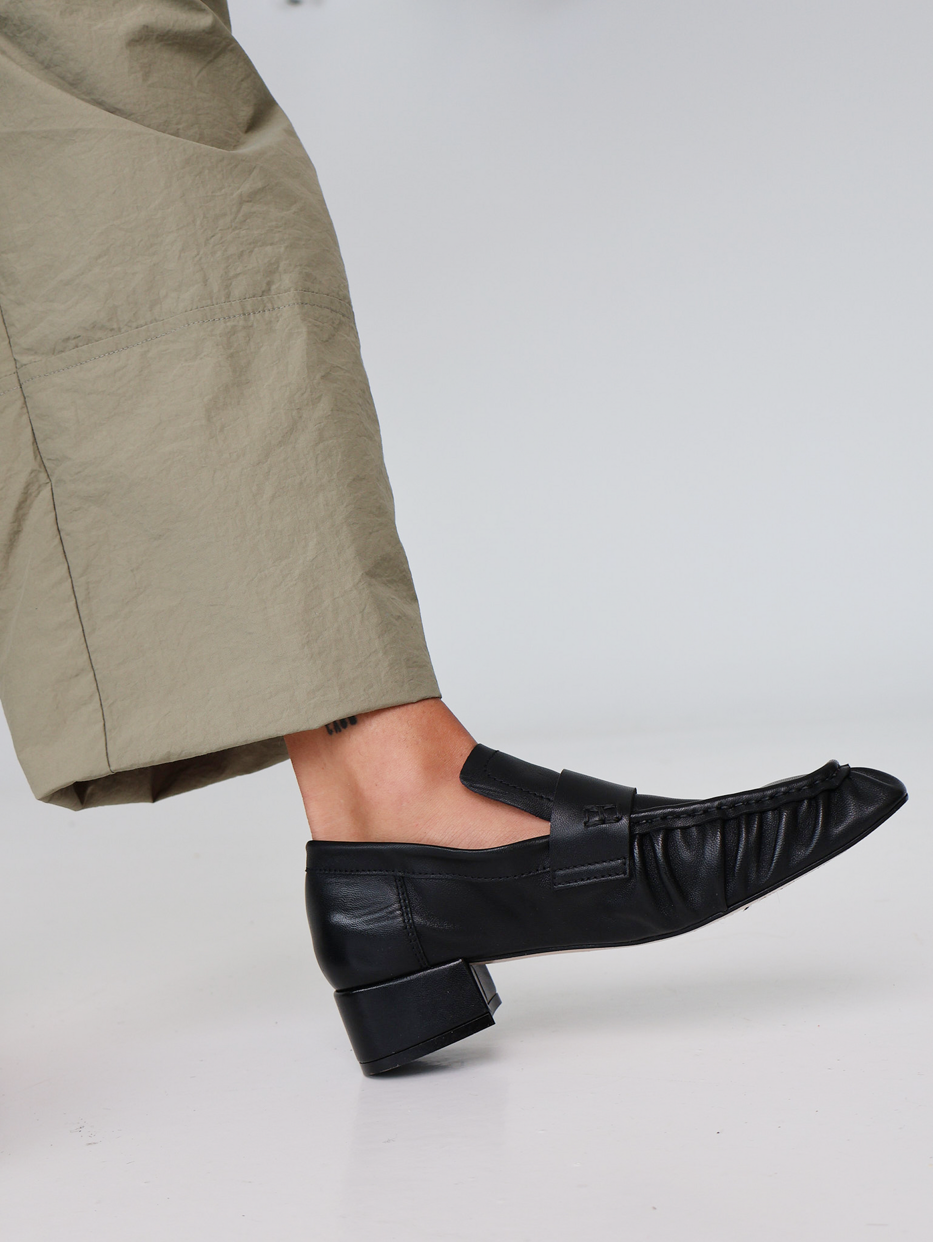 Navas Black Loafer
